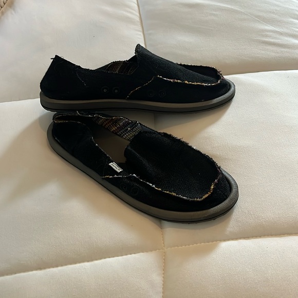 Sanuk women’s loafer - Picture 1 of 3
